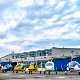 Автожиры на перроне